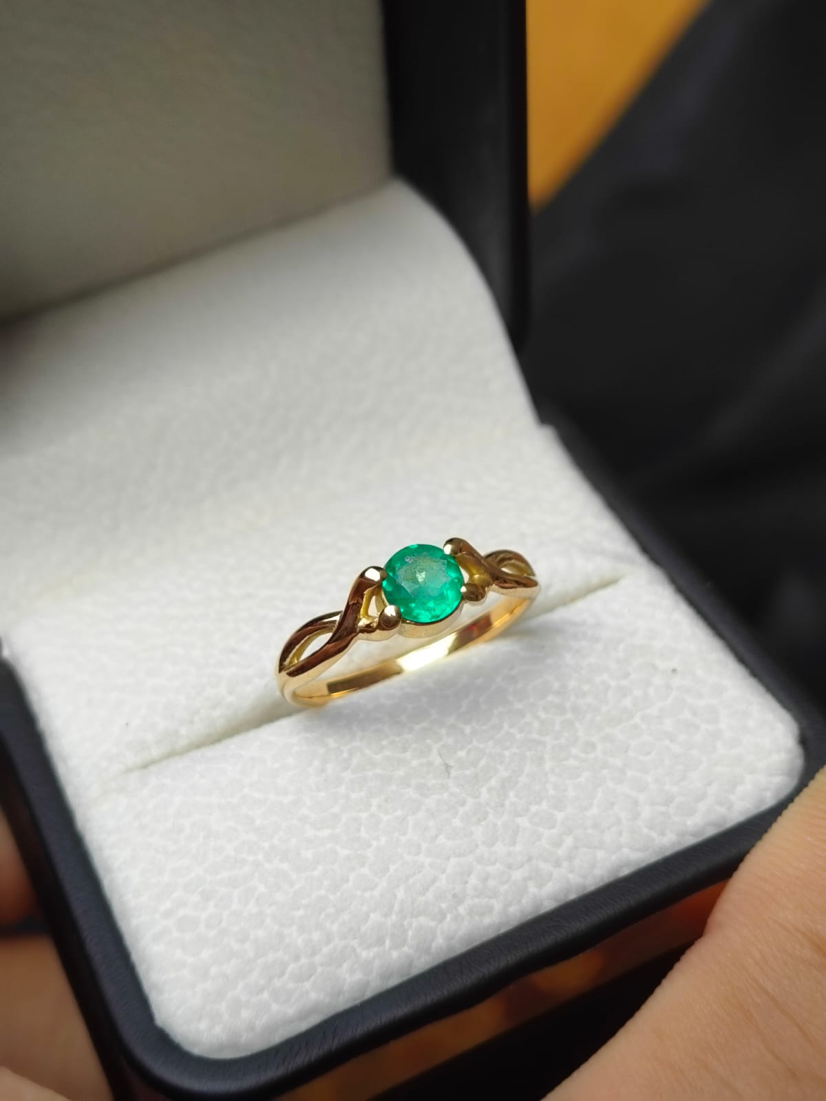 🌿Anillo Aurora Esmeralda – Esmeralda Colombiana Oro 18k