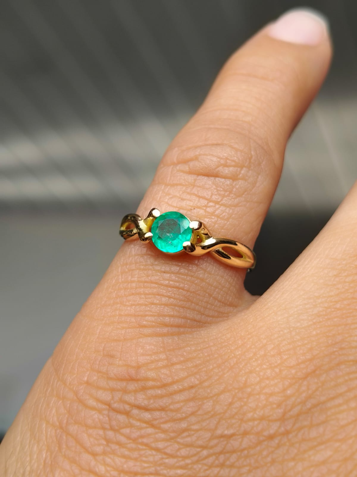 🌿Anillo Aurora Esmeralda – Esmeralda Colombiana Oro 18k
