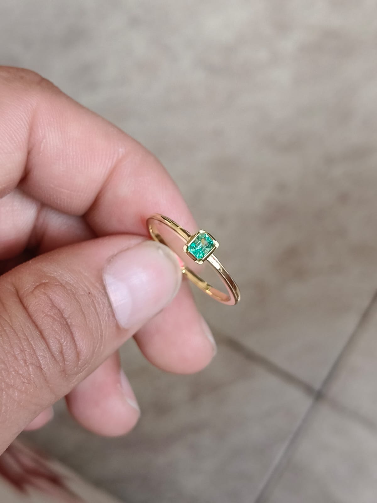 🌿Anillo Dama de Esmeralda – Esmeralda Colombiana Oro 18k