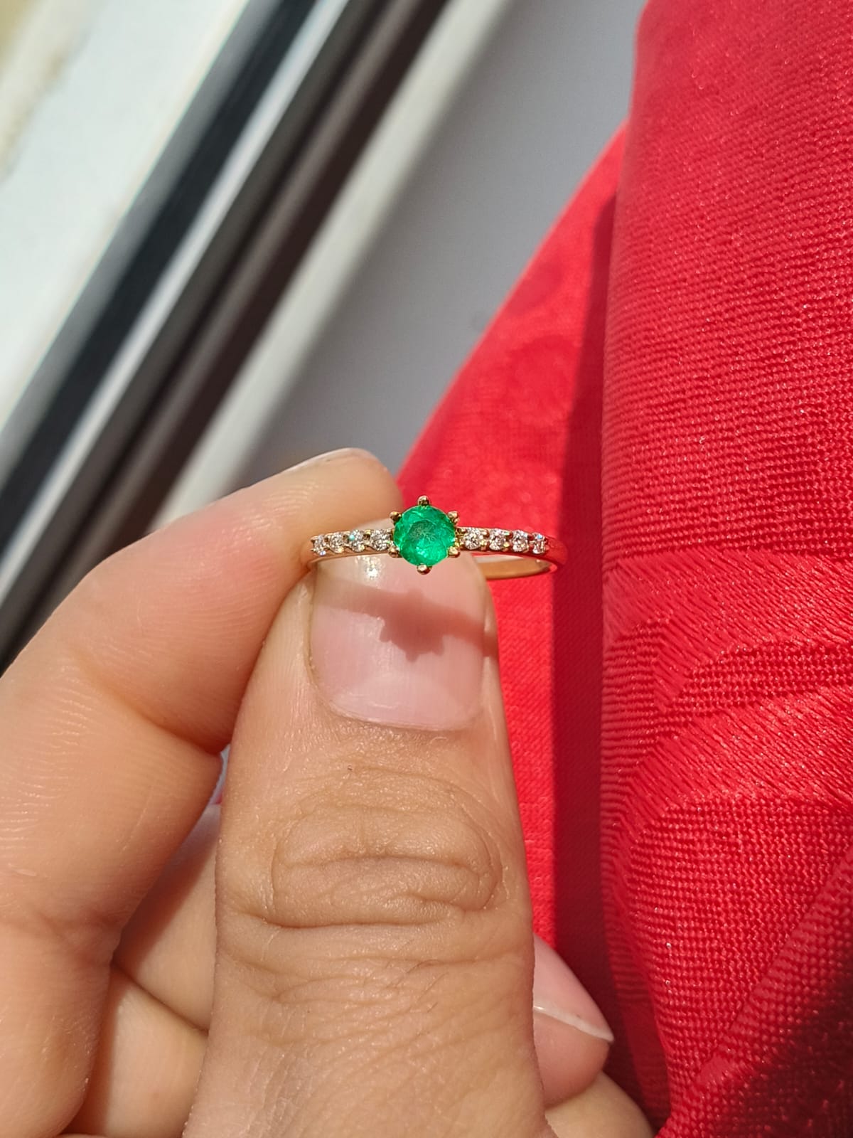 🌿Anillo Radiante – Esmeralda Colombiana Oro 18k