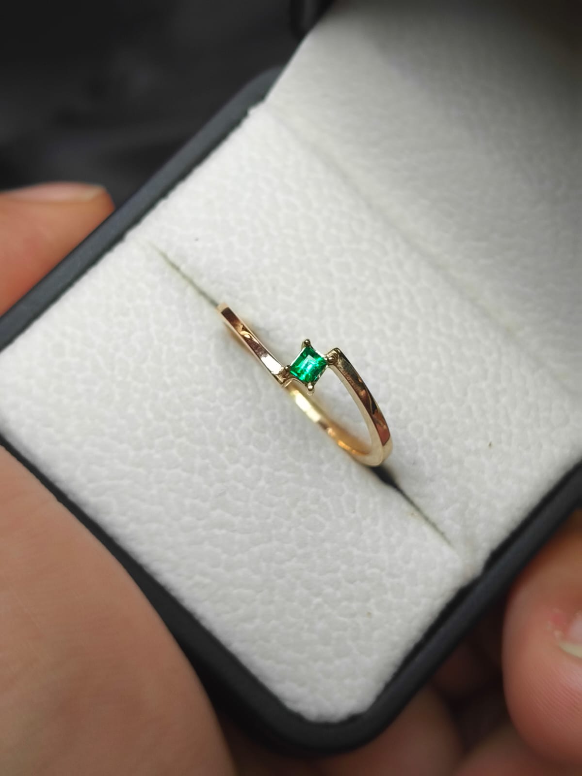 🌿Anillo Serenidad – Esmeralda Colombiana Oro 18k