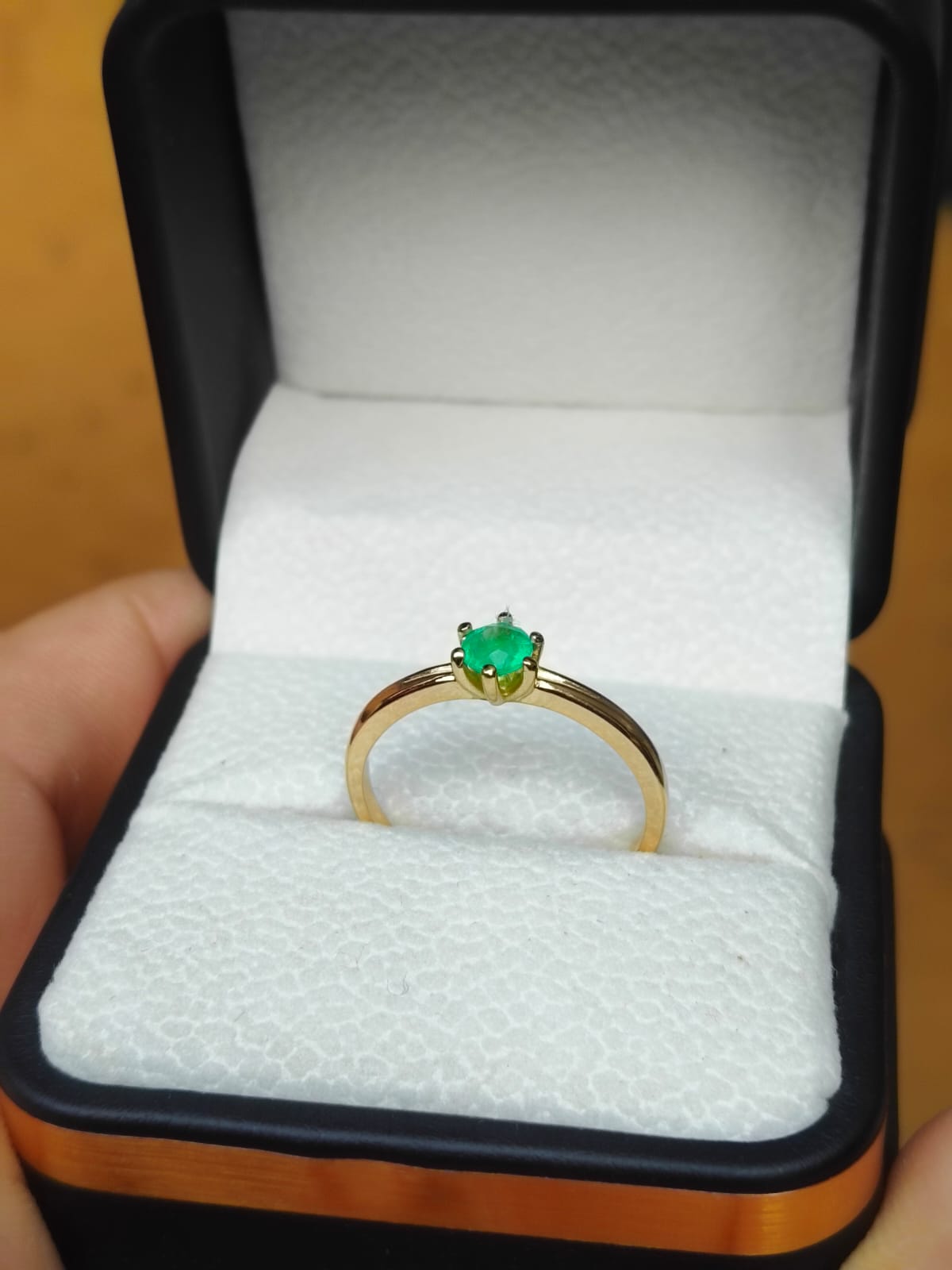 🌿Anillo Romántico – Esmeralda Colombiana Oro 18k