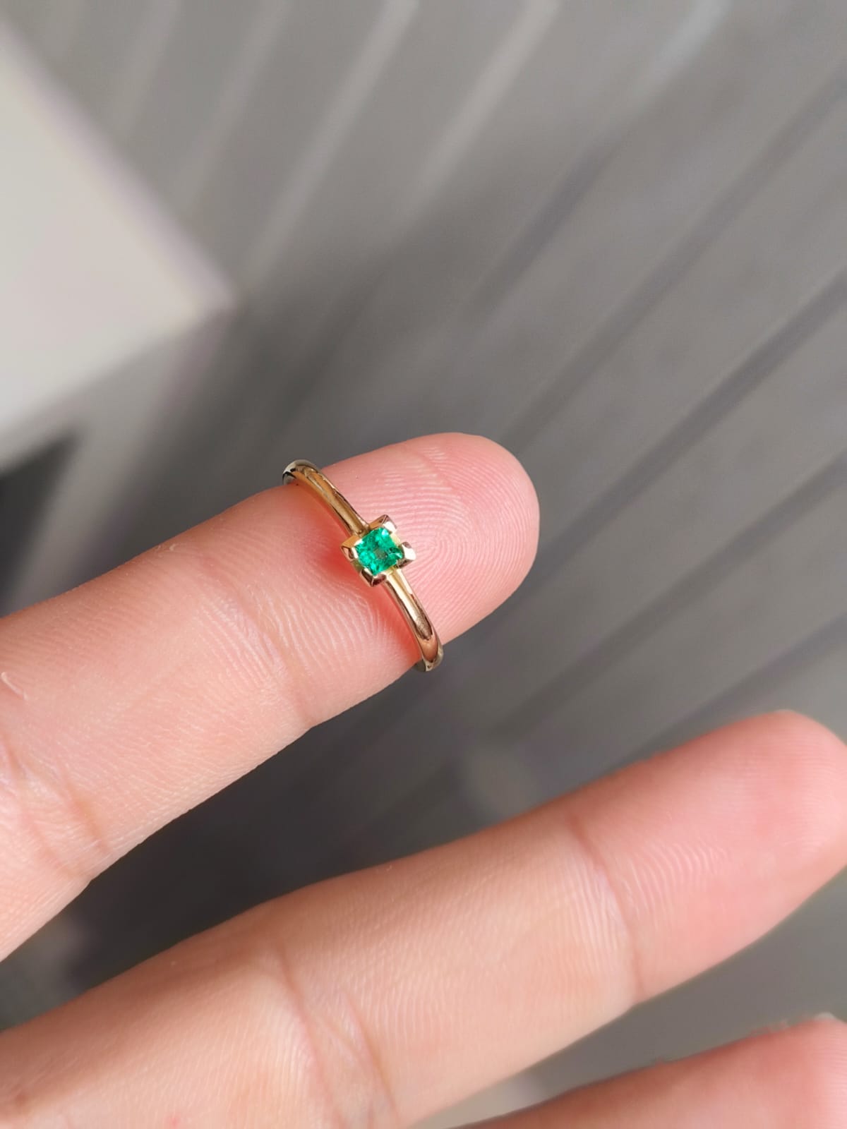 🌿Anillo Majestuosidad – Esmeralda Colombiana Oro 18k
