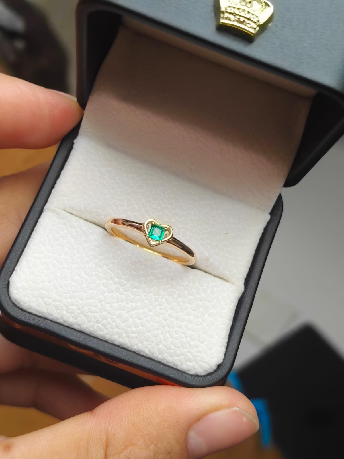 🌿Anillo de Esmeralda Colombiana Romántico en Oro 18k – Hecho a Mano en Colombia