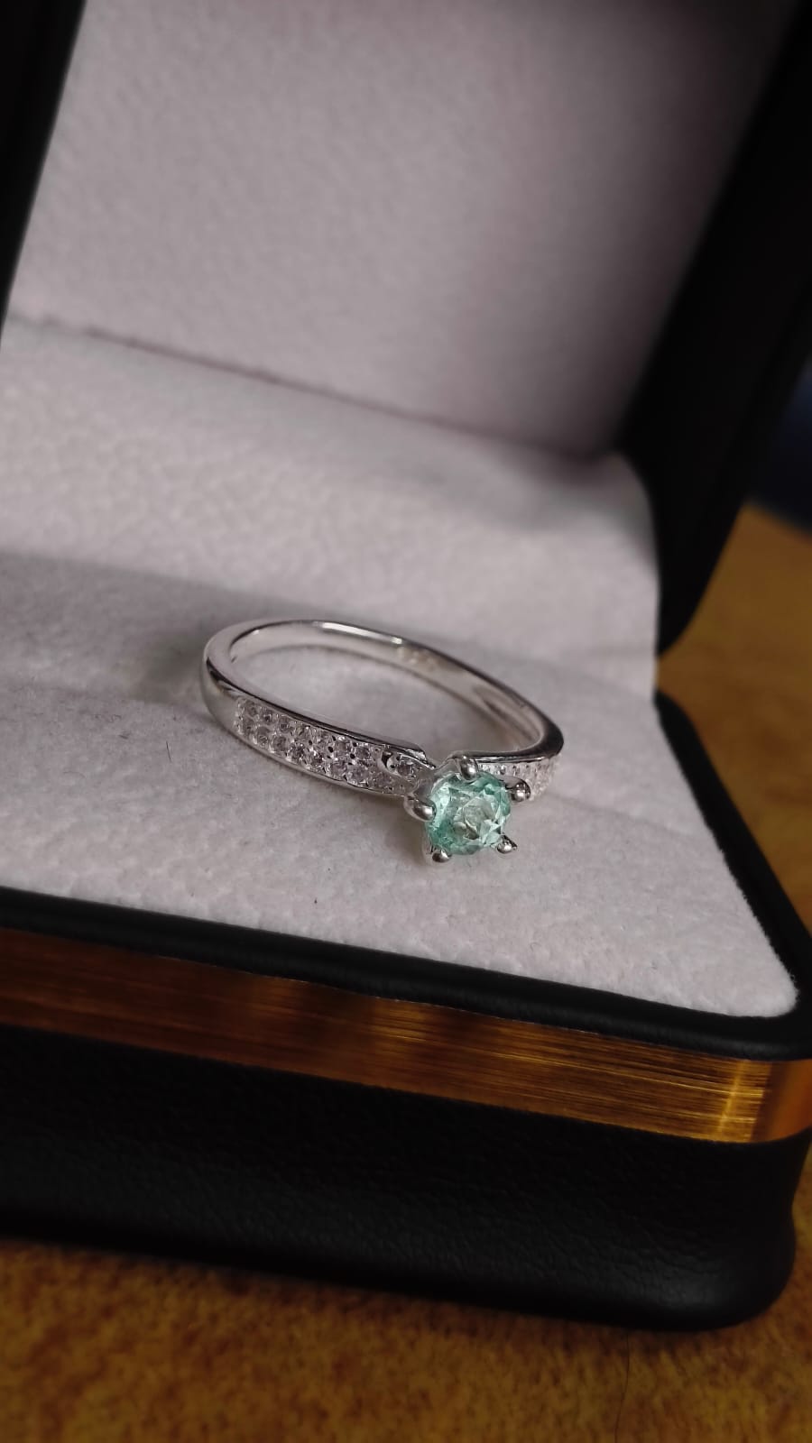 Anillo Eco Andino en Plata 925 con Esmeralda Colombiana