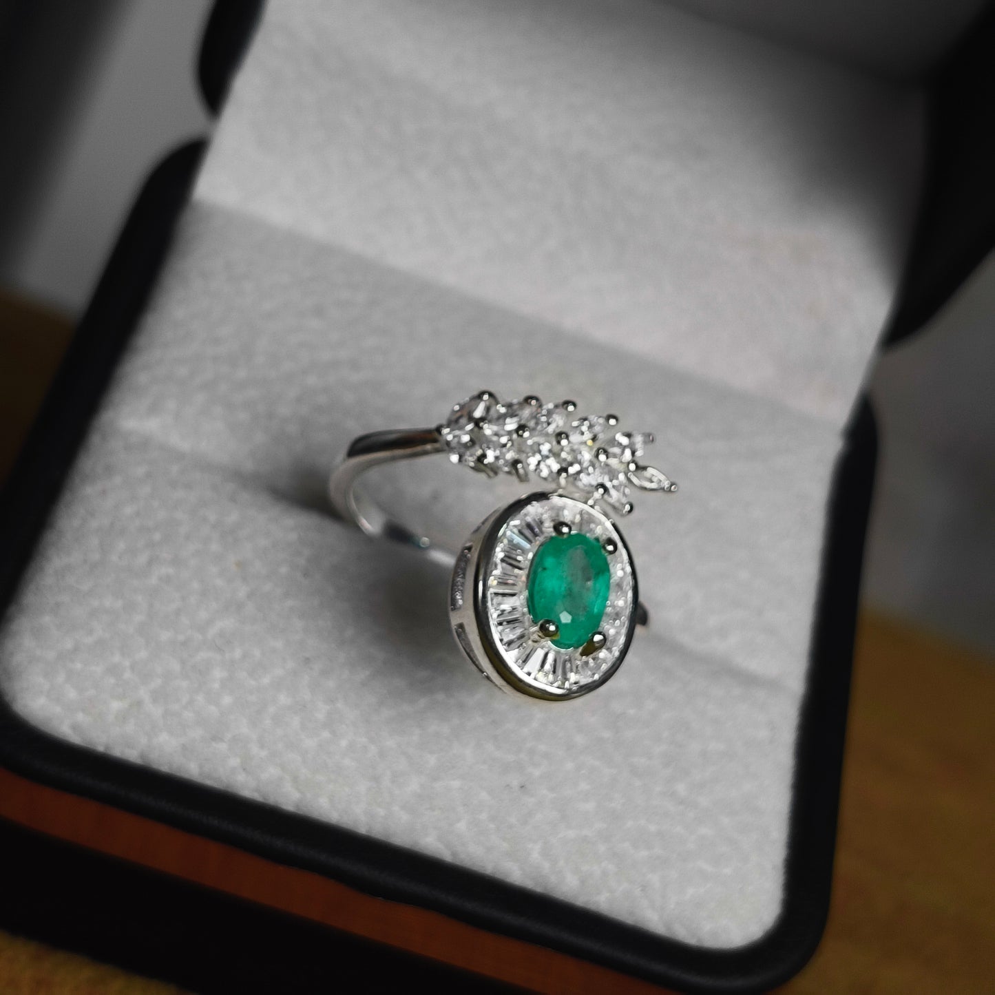 Anillo Rocío de Esmeralda en Plata 925 con Esmeralda Colombiana