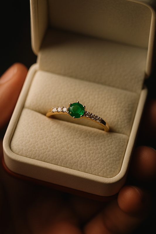 🌿Anillo Radiante – Esmeralda Colombiana Oro 18k