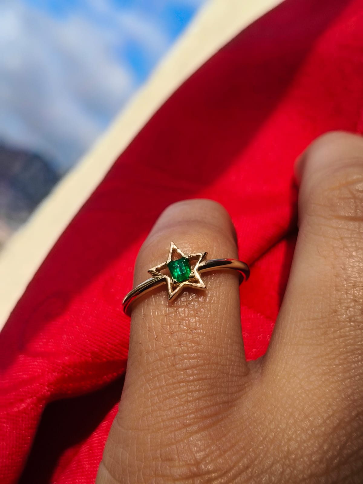 🌿Anillo Horizonte Esmeralda – Esmeralda Colombiana Oro 18k