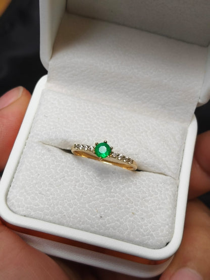 🌿Anillo Radiante – Esmeralda Colombiana Oro 18k