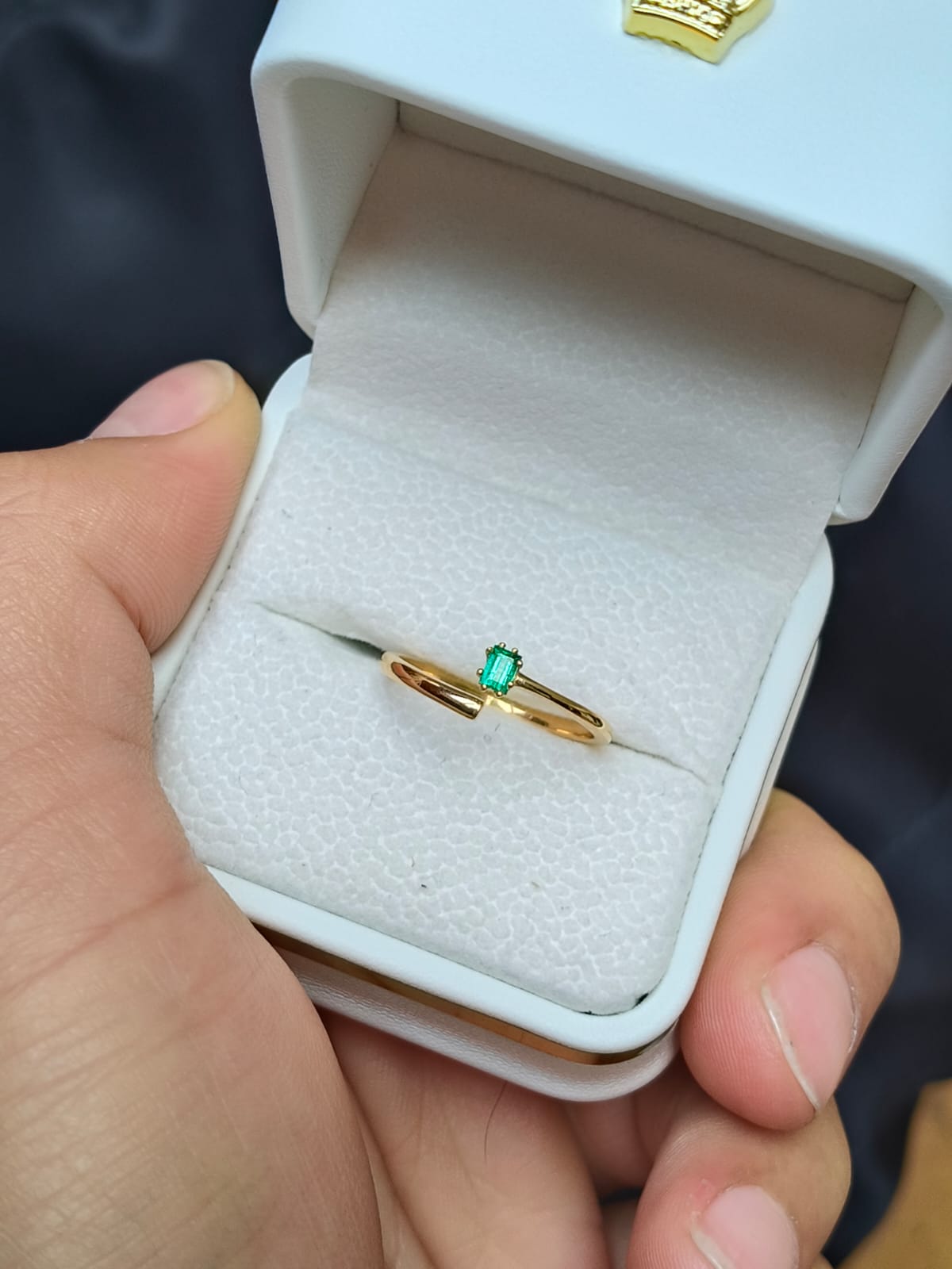 🌿Anillo Aroma de Boyacá – Esmeralda Colombiana Oro 18k