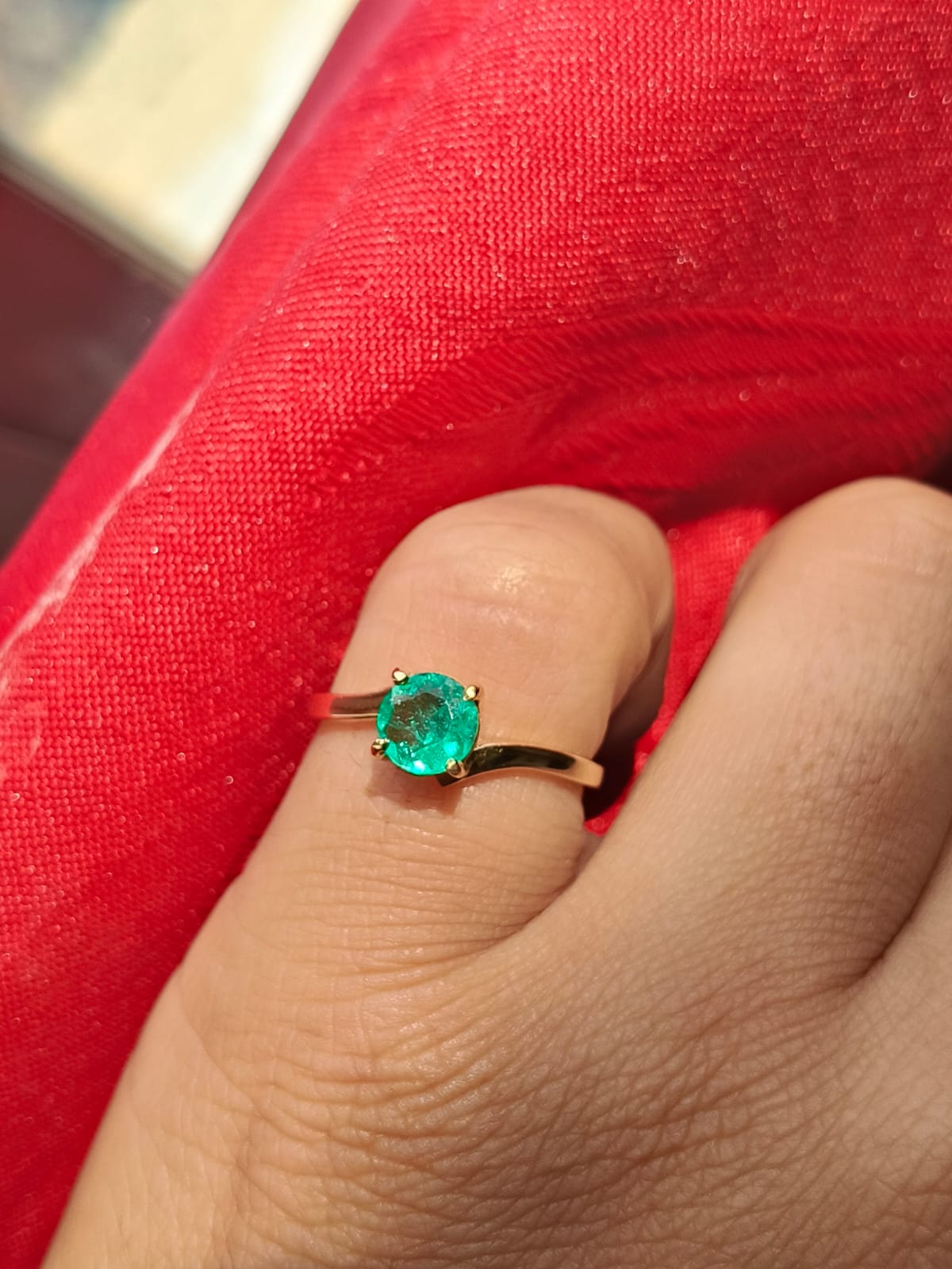 🌿Anillo Esmeralda Colombiana Oro 18k Delicado y Moderno