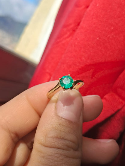 🌿Anillo Esmeralda Colombiana Oro 18k Delicado y Moderno