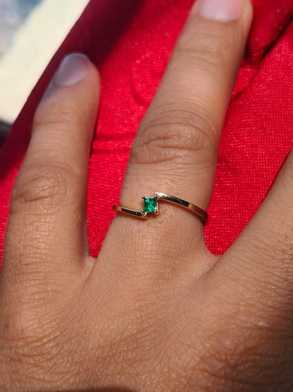 🌿Anillo Serenidad – Esmeralda Colombiana Oro 18k