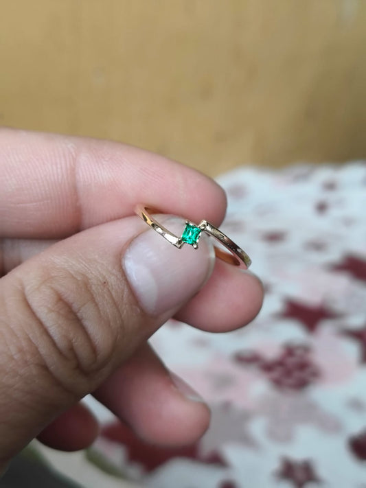 🌿Anillo Serenidad – Esmeralda Colombiana Oro 18k