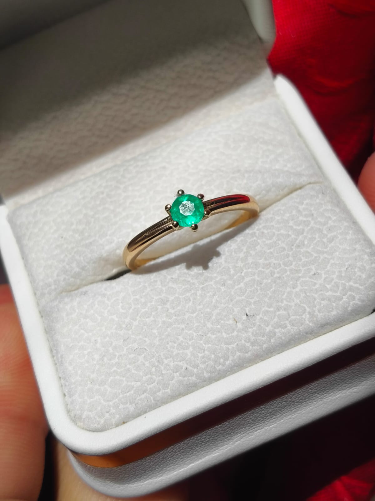 🌿Anillo Romántico – Esmeralda Colombiana Oro 18k