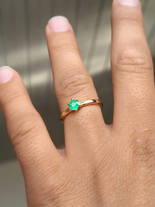 🌿Anillo Romántico – Esmeralda Colombiana Oro 18k