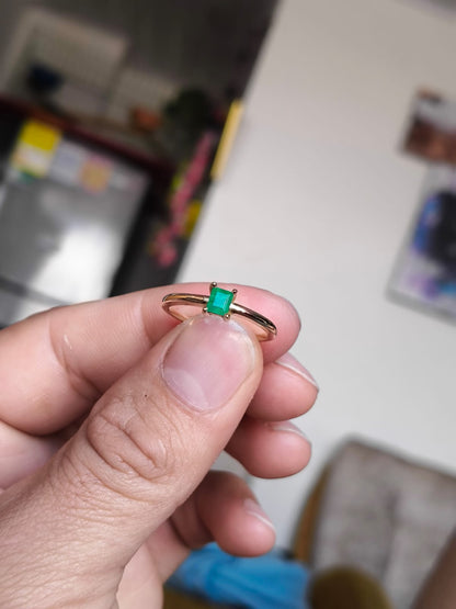 🌿Anillo Pureza Verde – Esmeralda Colombiana Oro 18k