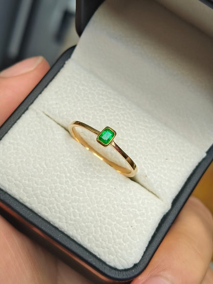🌿Anillo Esmeralda Colombiana Oro 18k – Toque Elegante