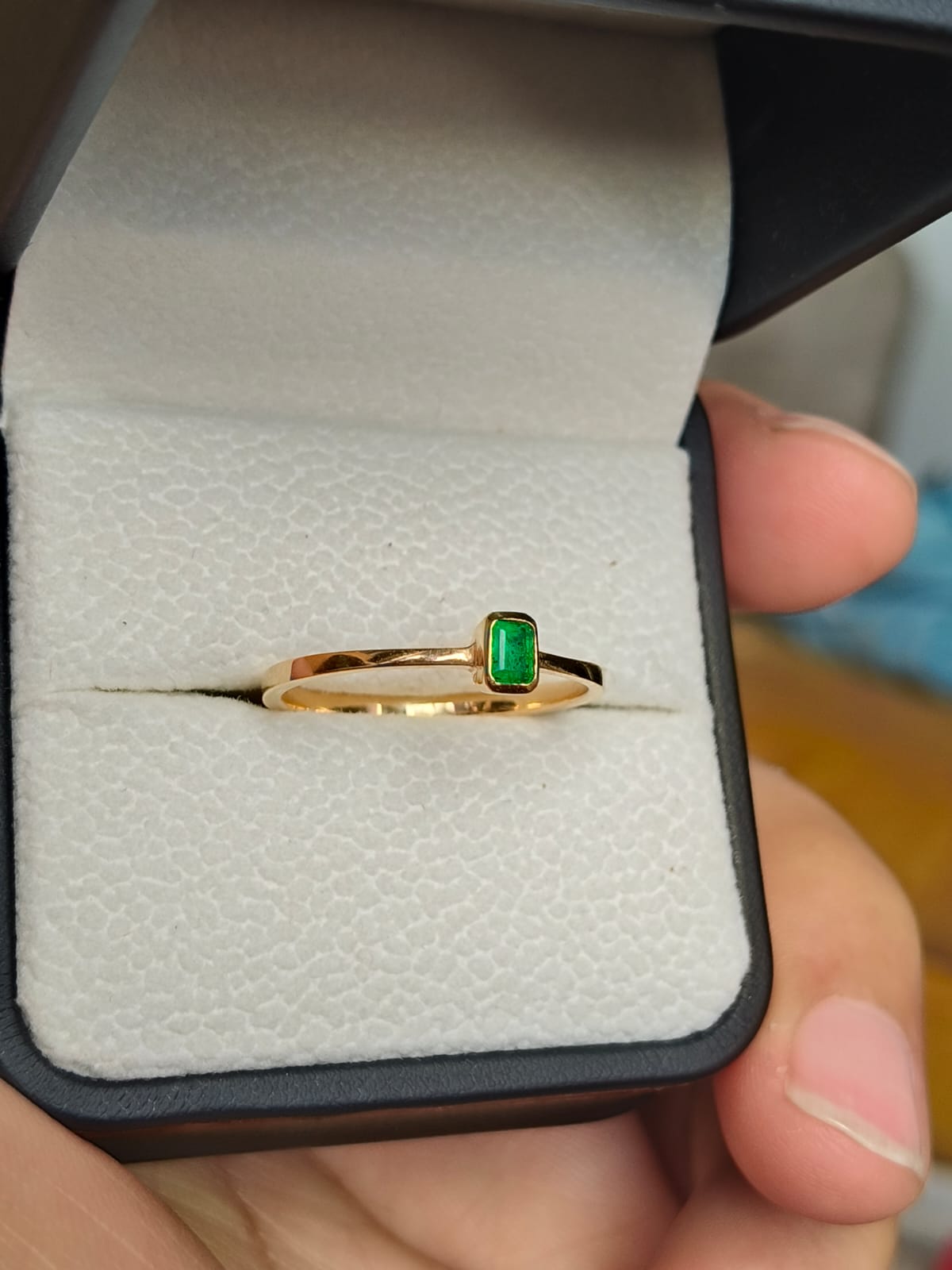 🌿Anillo Esmeralda Colombiana Oro 18k – Toque Elegante