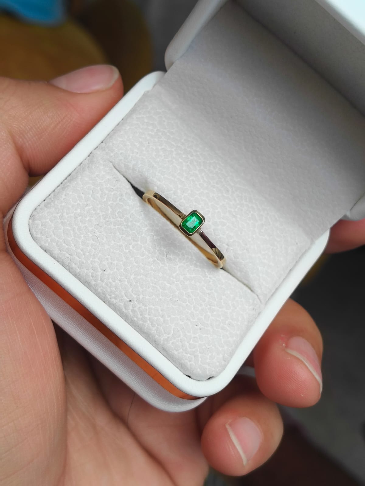 🌿Anillo Esmeralda Colombiana Oro 18k – Toque Elegante