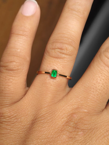 🌿Anillo Esmeralda Colombiana Oro 18k – Toque Elegante