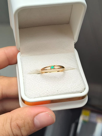 🌿Anillo de Esmeralda Colombiana Oro 18k – Sencillo y Elegante