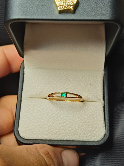 🌿Anillo de Esmeralda Colombiana Oro 18k – Sencillo y Elegante
