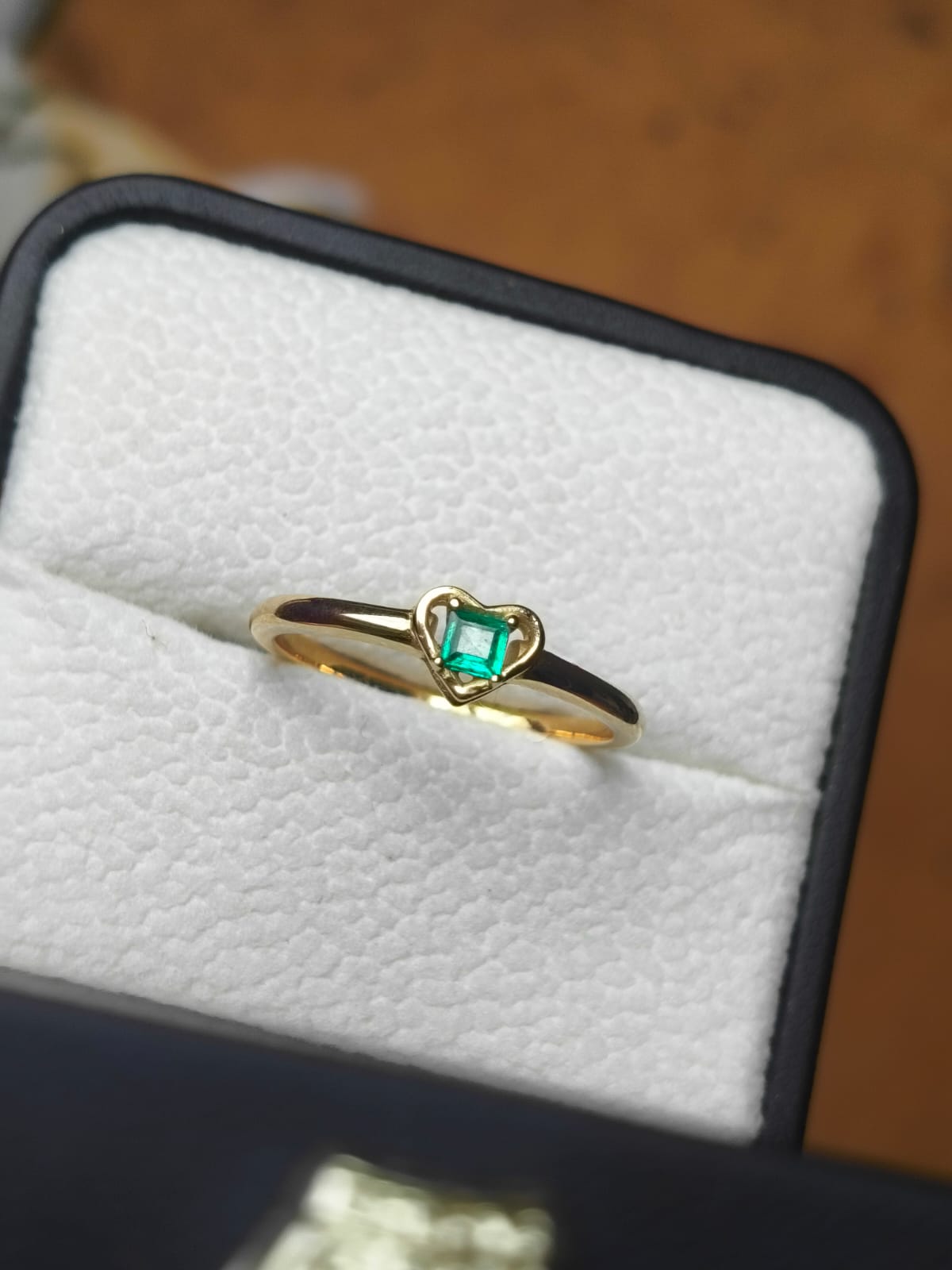 🌿Anillo de Esmeralda Colombiana Romántico en Oro 18k – Hecho a Mano en Colombia