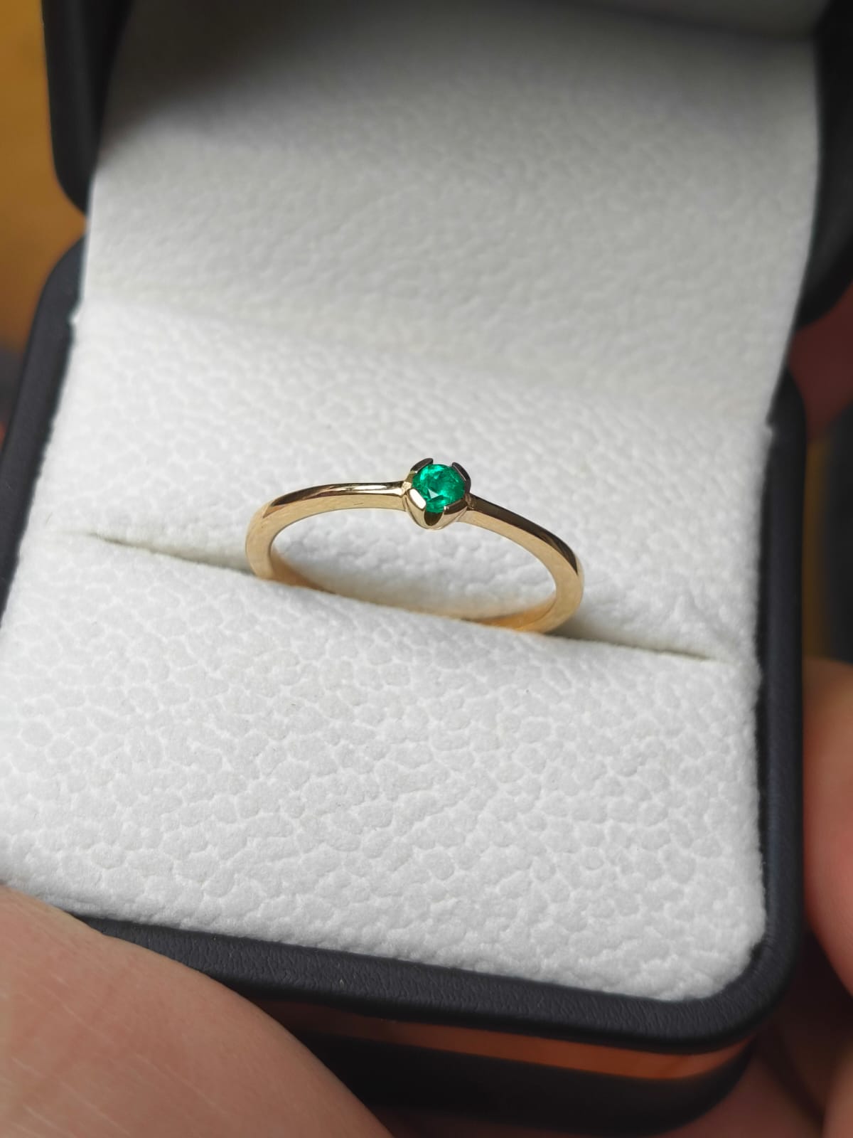 🌿 Anillo de Esmeralda Colombiana en Oro de 18k