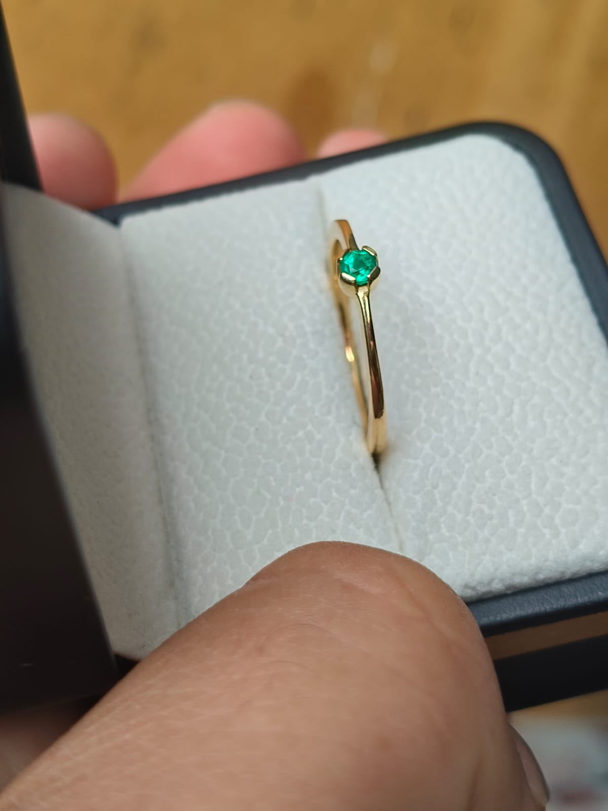 🌿 Anillo de Esmeralda Colombiana en Oro de 18k