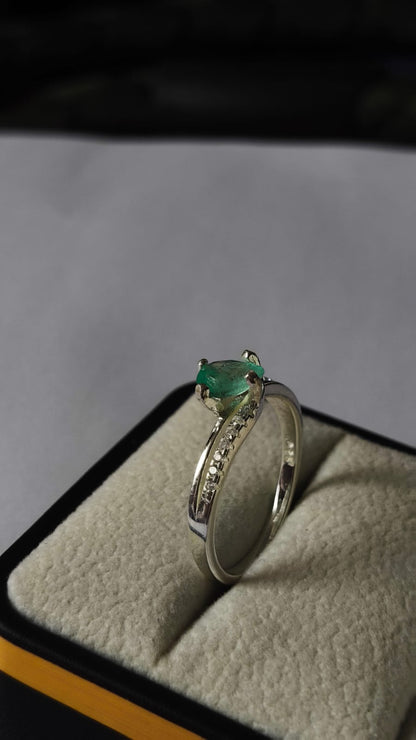 Anillo Ladera Esmeralda en Plata 925 con Esmeralda Colombiana