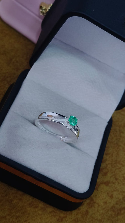 Anillo Aliento Verde en Plata 925 con Esmeralda Colombiana