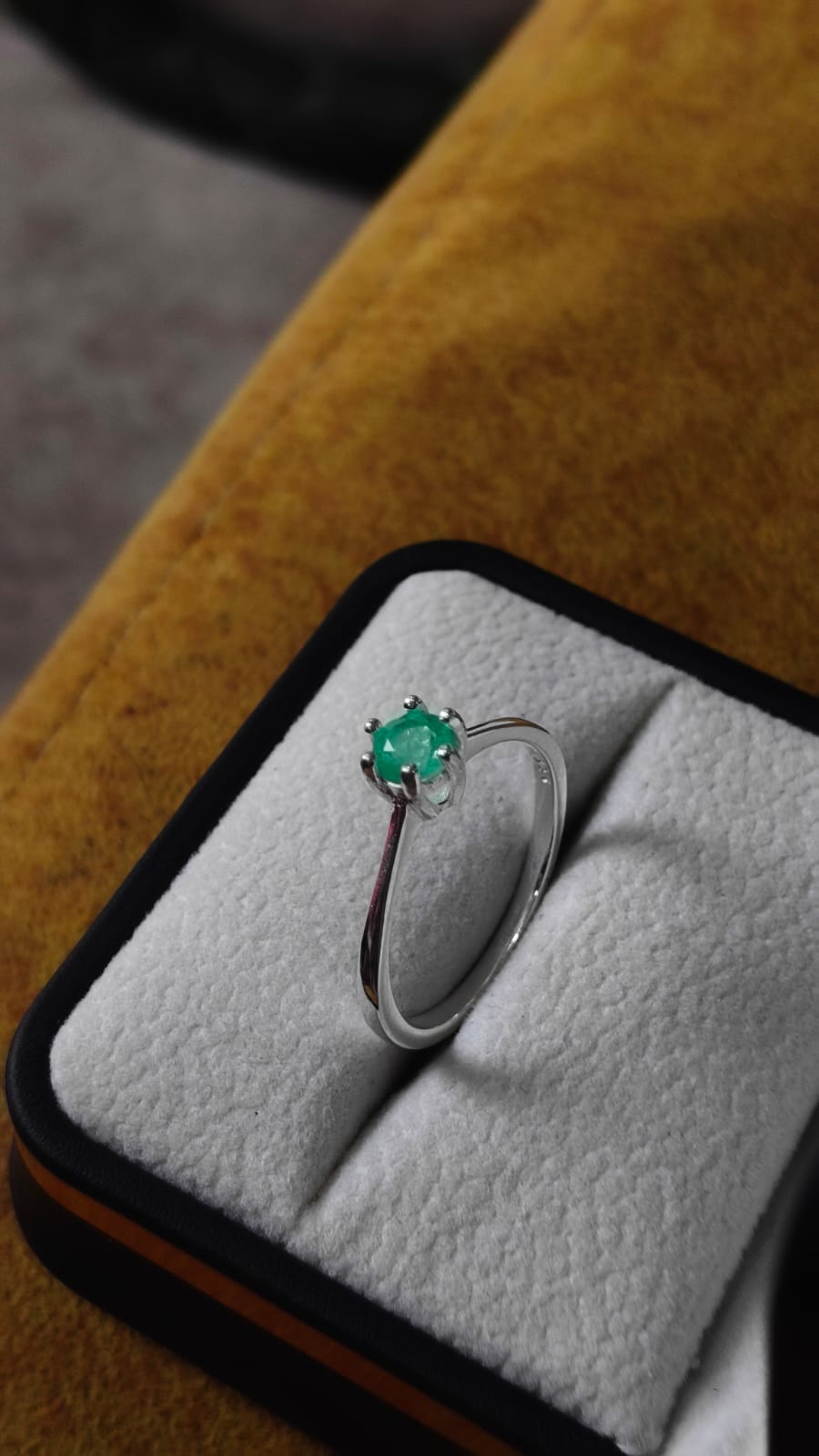 Anillo Noche de Jade en Plata 925 con Esmeralda Colombiana