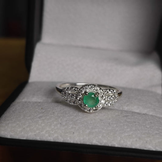 Anillo Hojita de Luz en Plata 925 con Esmeralda Colombiana