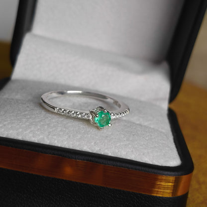 Anillo Luz Esmeralda en Plata 925 con Esmeralda Natural Colombiana