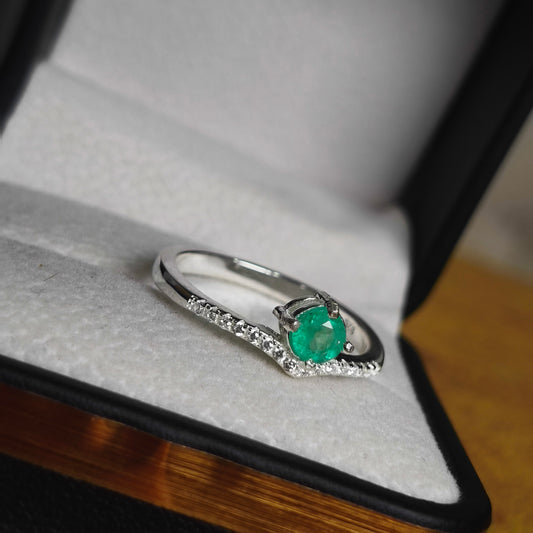 Anillo Alba Verde en Plata 925 con Esmeralda Colombiana