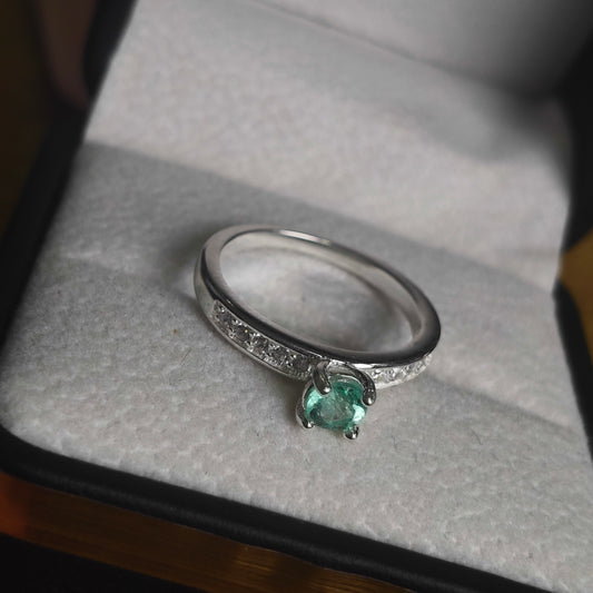 Anillo Canto de Esmeralda en Plata 925 con Esmeralda Colombiana