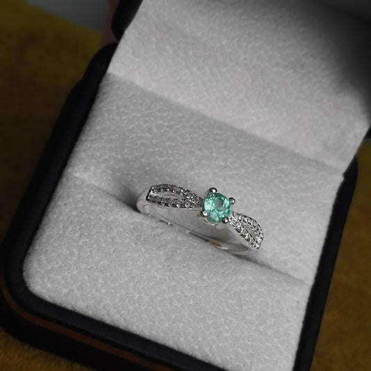 Anillo Suspiro de Esmeralda en Plata 925 con Esmeralda Colombiana