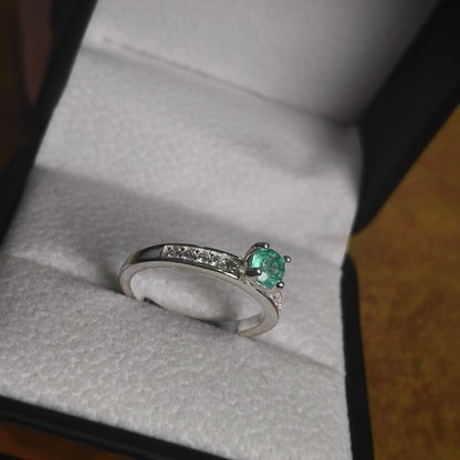 Anillo Canto de Esmeralda en Plata 925 con Esmeralda Colombiana