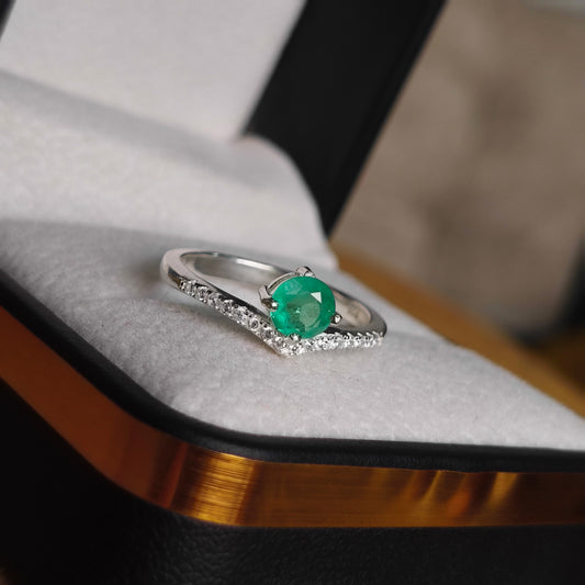 Anillo Silver Luxe Emerald en Plata 925 con Esmeralda Natural Colombiana