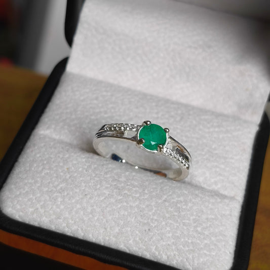 Anillo Aurora Verde en Plata 925 con Esmeralda Colombiana