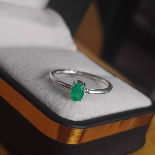 Anillo Raíces de Boyacá en Plata 925 con Esmeralda Colombiana