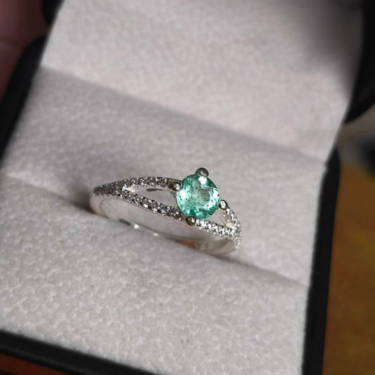 Anillo Hojas de Esmeralda en Plata 925 con Esmeralda Colombiana